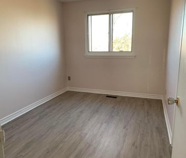 For Lease - 35 Edenridge Drive Unit# (Upper), Brampton, Ontario - Photo 2