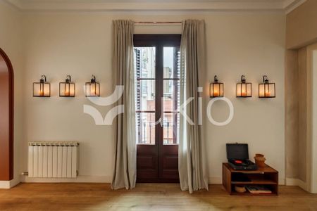 4 room luxury Apartment for rent in Barcelona, Spain - Photo 2