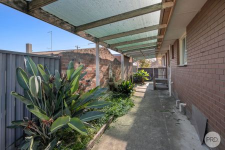 3-BEDROOM HOME WITH SHED PERFECT FOR ANY TRADESMAN - Photo 5