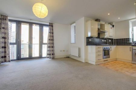 1 bedroom apartment to rent - Photo 2