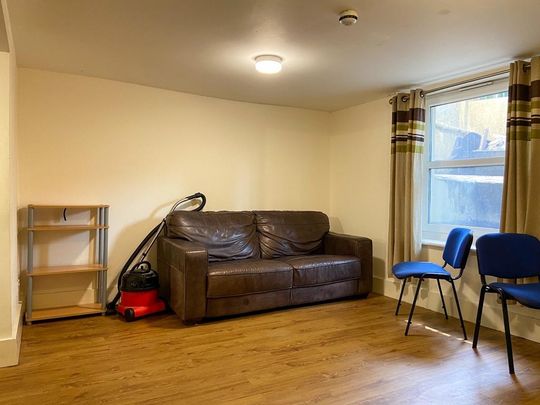 7 bedroom house to rent - Photo 1