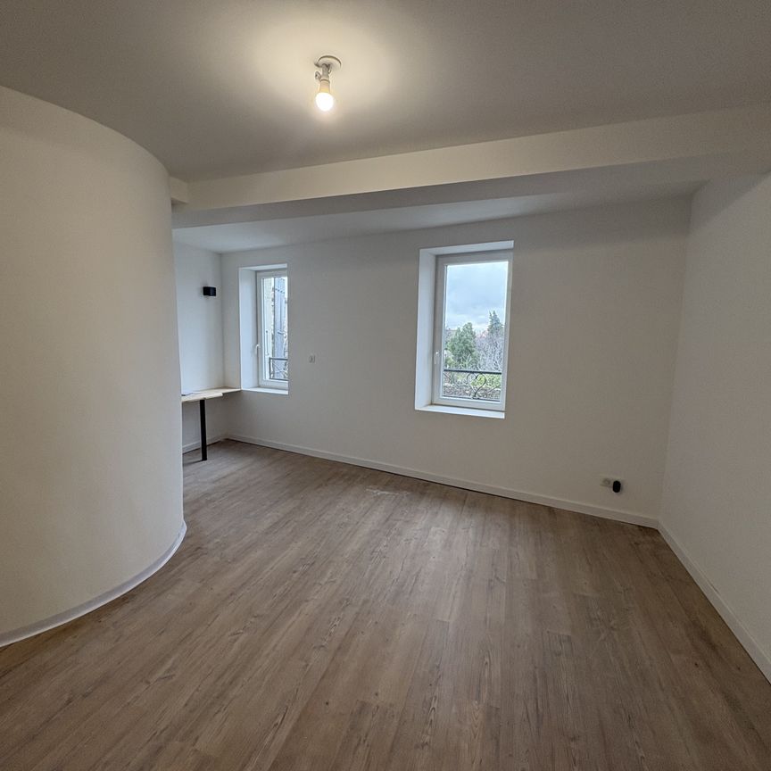 Location Appartement 2 pièces 44m² LEZIGNAN CORBIERES 11200 - Photo 1