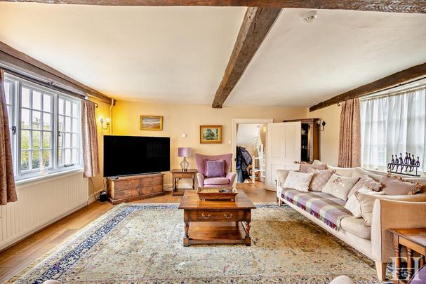 6 bedroom semi-detached house to rent - Photo 1