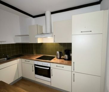 HIT! GÜNSTIG,FREUNDLICH, BEQUEME 2 ZIMMER WOHNUNG IM ZENTRUM ! - Photo 6