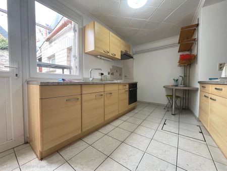 Maison 2 chambres avec petite cour - Photo 4