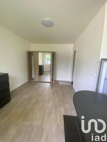 Studio 1 pièce de 25 m² à Garches (92380) - Photo 2