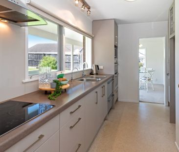 FOR SHORT-TERM LEASE: Available until July 2026 - Photo 4