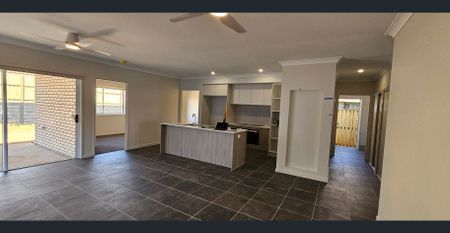 Brand New Family Haven in Lilywood Landings – Your Fresh Start Awaits! - Photo 4