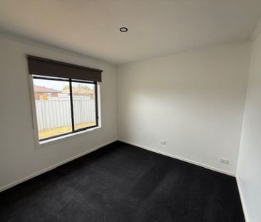 RENOVATED TWO BEDROOM UNIT! - Photo 1