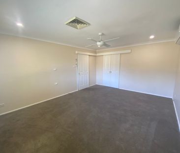 4 BEDROOM HOME - OXLEY VALE LOCATION - Photo 1