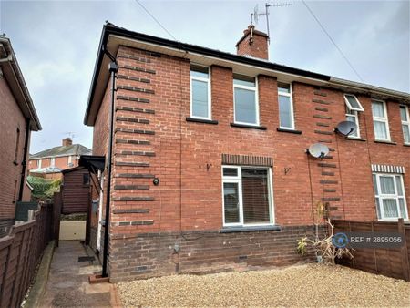 3 bedroom semi-detached house to rent - Photo 5