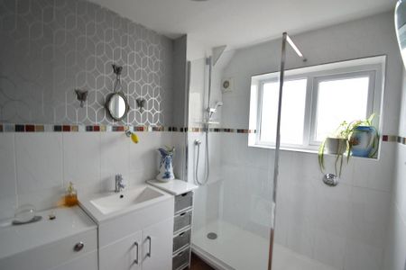 2 bedroom detached house to rent - Photo 5