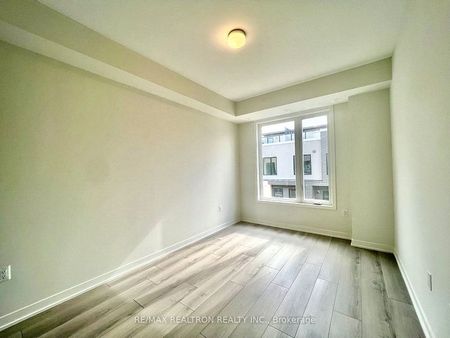 For Lease - 3409 Ridgeway Drive Unit# 16, Mississauga, Ontario - Photo 3