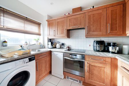 2 bedroom apartment to rent - Photo 5