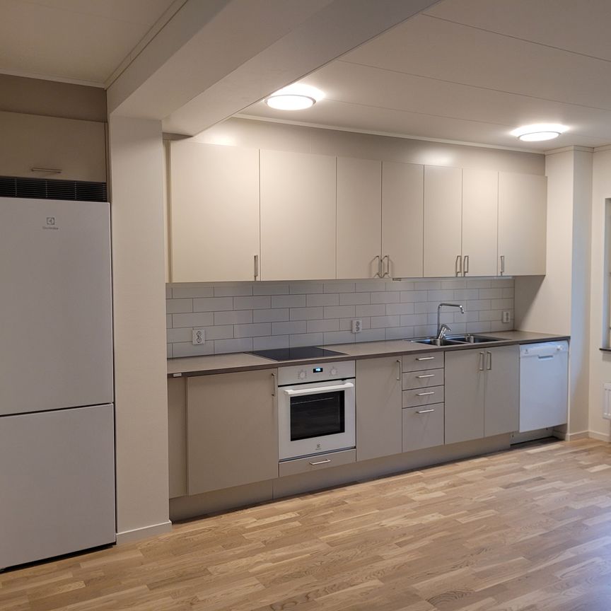 Planetvägen, Norrtälje - Photo 1