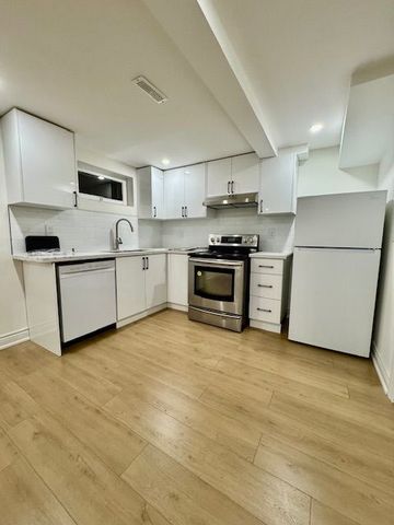 For Lease - 8 Devins Drive Unit# Basement, Aurora, Ontario - Photo 4