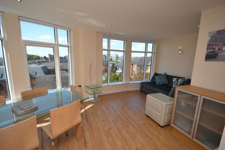 2 bed Apartment for Rent - Photo 2