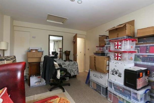 South Knighton Road, Stoneygate, Leicester, LE2 - Photo 1