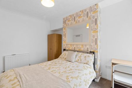 1 bedroom in a house share to rent - Photo 5