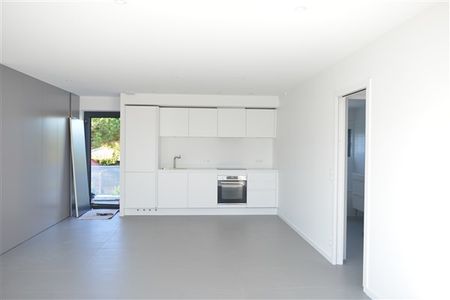 ARCHITECTURE CONTEMPORAINE- APPARTEMENT EN LOCATION MEUBLÉE AVEC TERRASSE - Photo 2