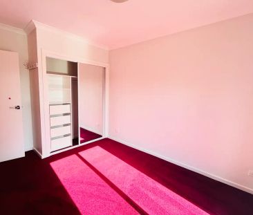 “Stylish Townhome Offering Effortless Everyday Living at 2/354 Gran... - Photo 4