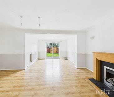 3 bedroom Mid Terraced House - Ferrier Road, Stevenage - Photo 3