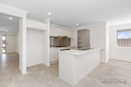 81 Willoby Drive, Alfredton - Photo 3