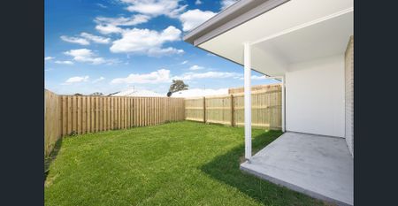 Low maintenance Duplex - move in before Christmas - Photo 3