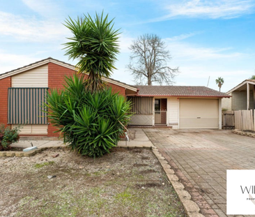 Freshly painted home in a great location! - Photo 2