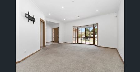 4 bedroom home in Courtenay Gardens Estate - Photo 2