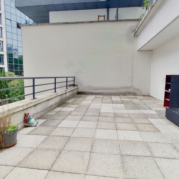 COURBEVOIE Studio meublé de 37m² avec terrasse de 27m2 - Photo 1