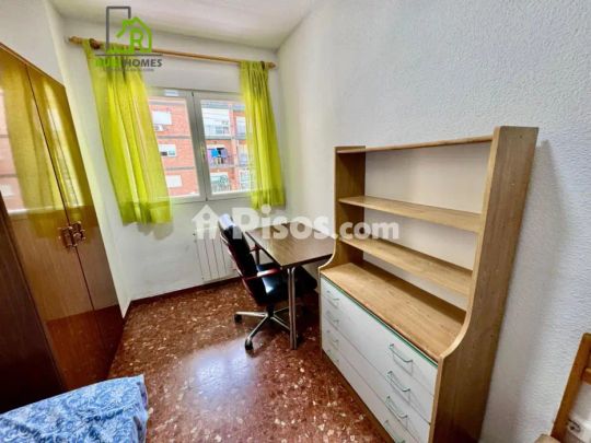 Piso en alquiler en Plaza de Toros - Photo 1