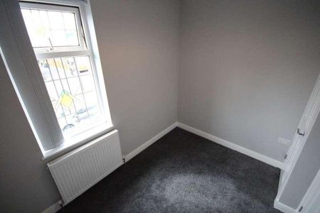 Norman Avenue, Eccleshill, Bradford, BD2 - Photo 2