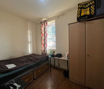 Room in a Shared Flat, Close To Mmu Uom Piccadilly Station, M12 - Photo 2