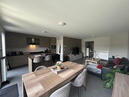 Gelijkvloers appartement met 2 slaapkamers - Foto 3