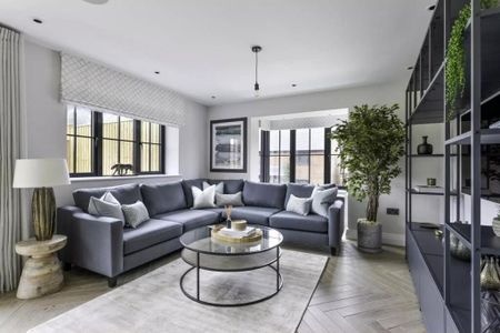 4 bedroom detached house to rent - Photo 3