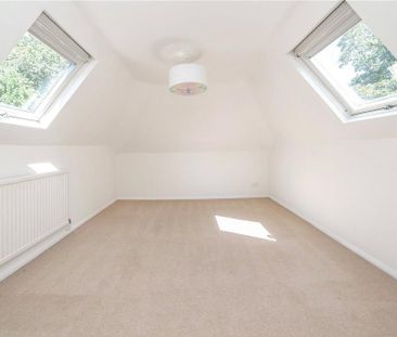 4 bedroom detached house to rent - Photo 4