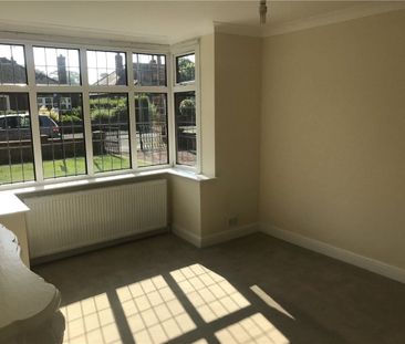 Available now, 14 Filey Avenue is a beautifully presented, five bed... - Photo 3