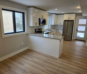 For Lease - 241 Darling Street Unit# 1, Brantford, Ontario - Photo 3