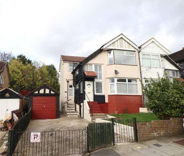 Oak Tree Dell, London, NW9 - Photo 3