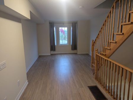 For Lease - 9960 McCowan Road, Markham, Ontario - Photo 2