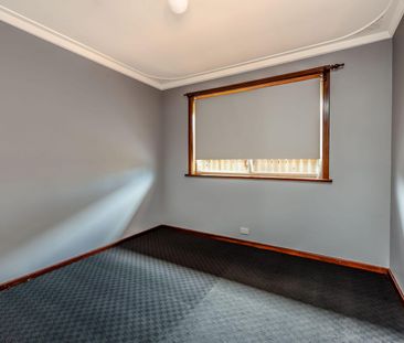 Sought After Suburb - Photo 4