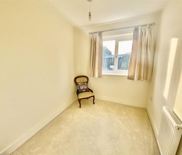 Fraser Drive, Uttoxeter, Staffordshire ST14 5EH - Photo 4