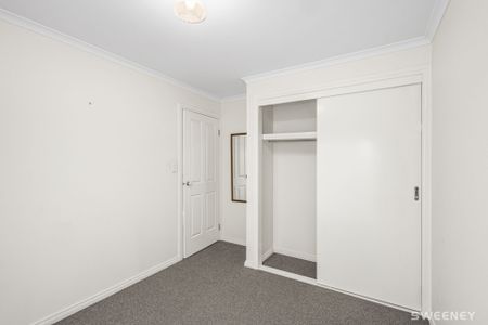 Neat two bedroom unit in convenient location - Photo 3