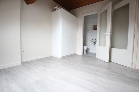 VERNIEUWD APPARTEMENT VLAKBIJ DE GROTE MARKT - Photo 5