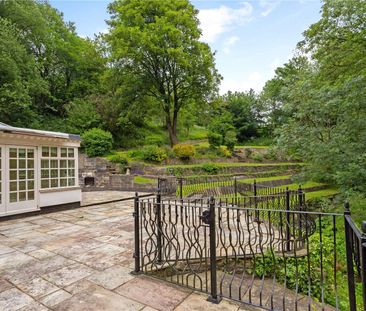 Idyllic Four Bedroom Detached Farmhouse situated on the edge of Daisy Nook Country Park. - Photo 6