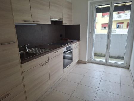 A louer, 2 pièces, Grenier 20, La Chaux-de-Fonds - Photo 3