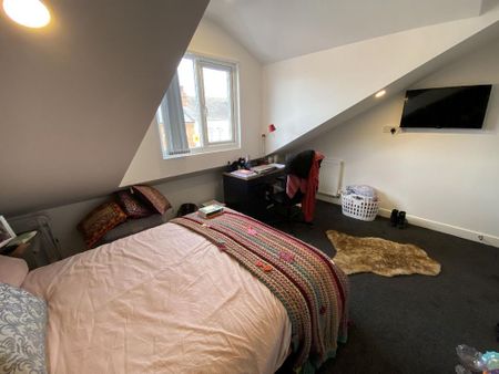 8 bedroom house to rent - Photo 3