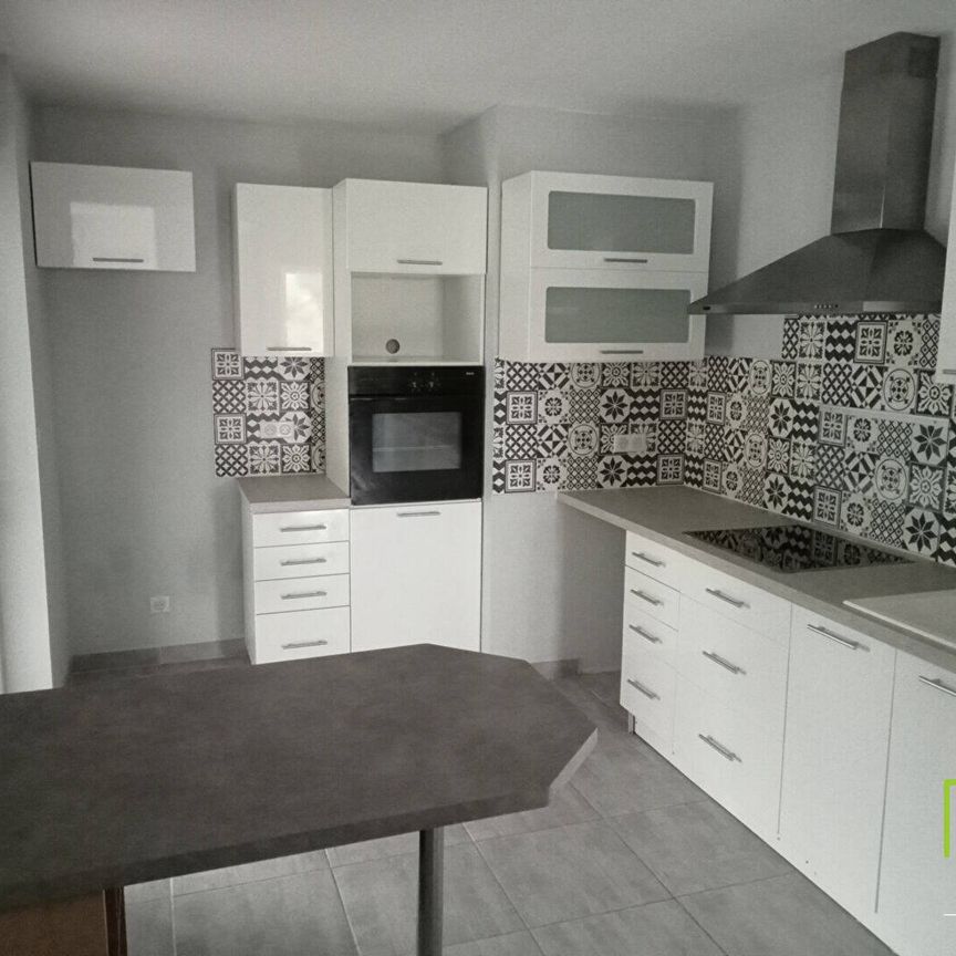 Location appartement 4 pièces 101 m² à Charnay-lès-Mâcon (71850) - Photo 1