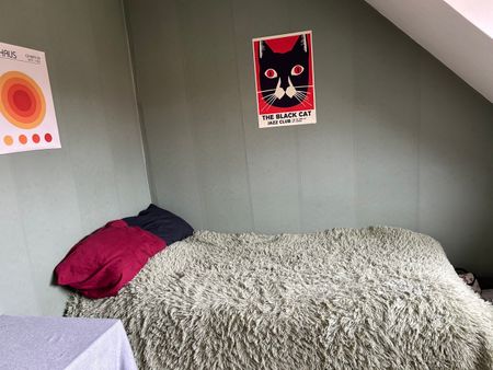 Mysigt rum med trädgårdsutsikt i charmigt hus - Photo 2